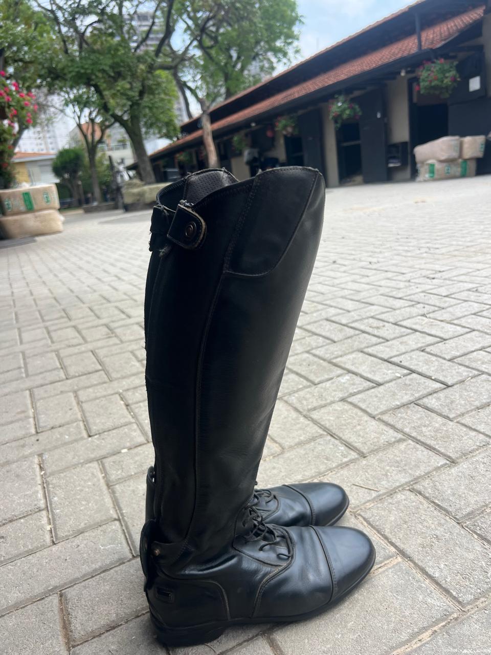 WhatsApp Image 2025-10-14 at 17.36.03 (1)